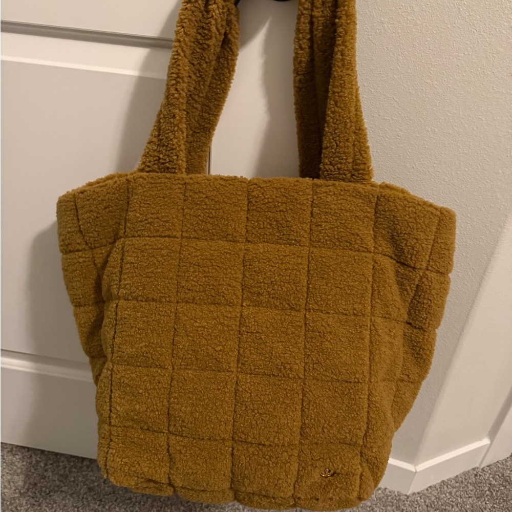 Lululemon Fleece Quilted Tote
